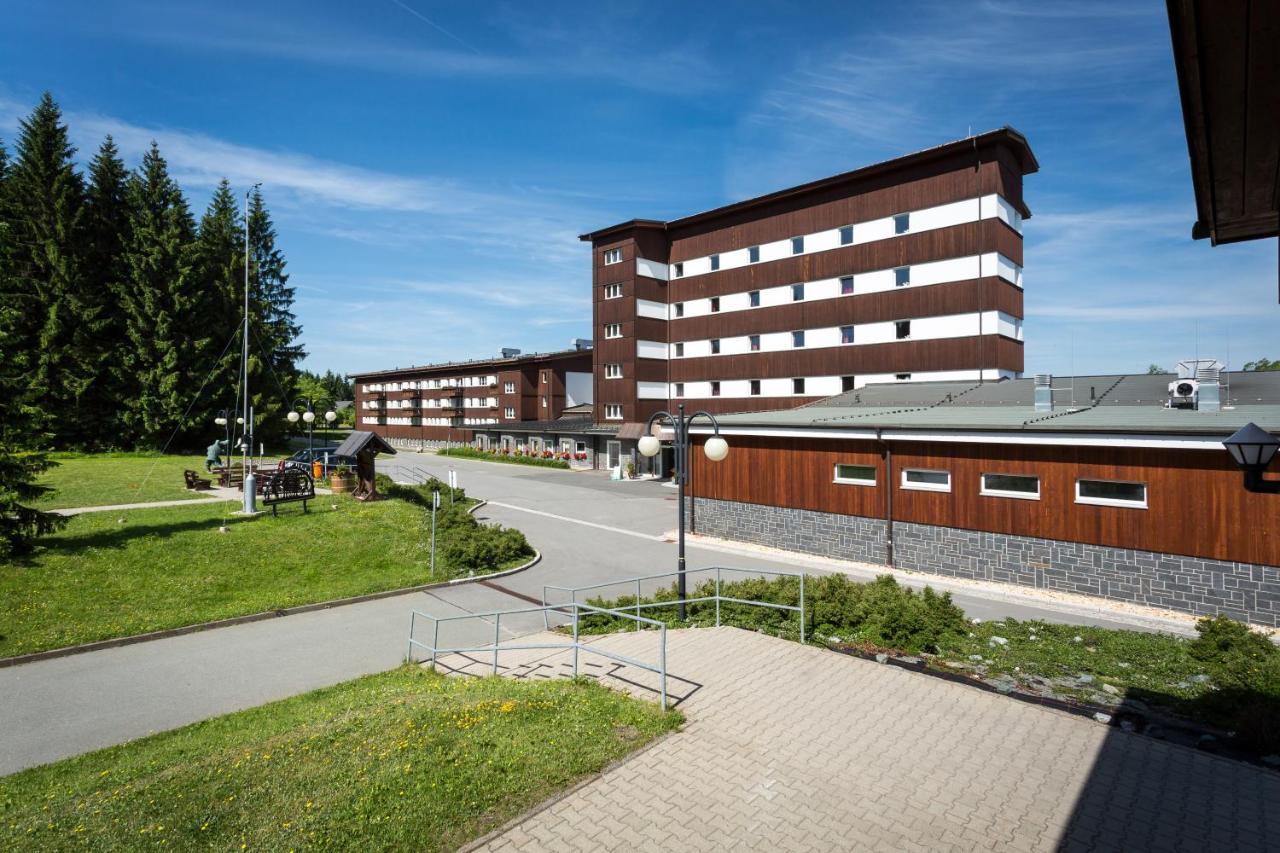Sportpark Rabenberg Hotel Breitenbrunn  Buitenkant foto