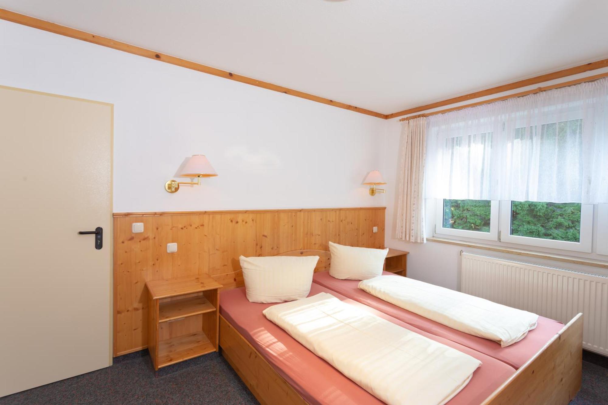 Sportpark Rabenberg Hotel Breitenbrunn  Buitenkant foto