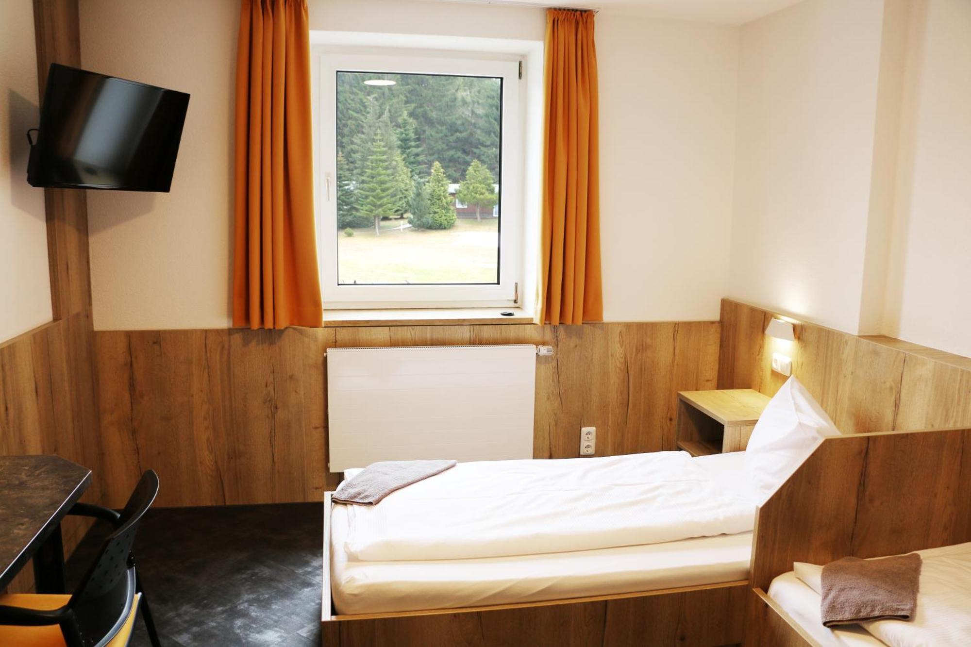 Sportpark Rabenberg Hotel Breitenbrunn  Buitenkant foto